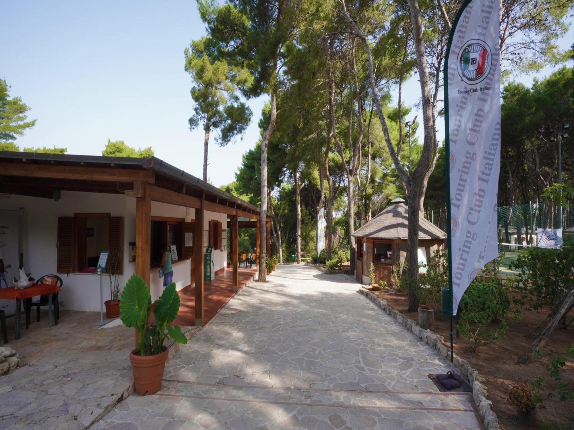Touring Club Italiano - Isole Tremiti Hotel San Domino Exterior photo